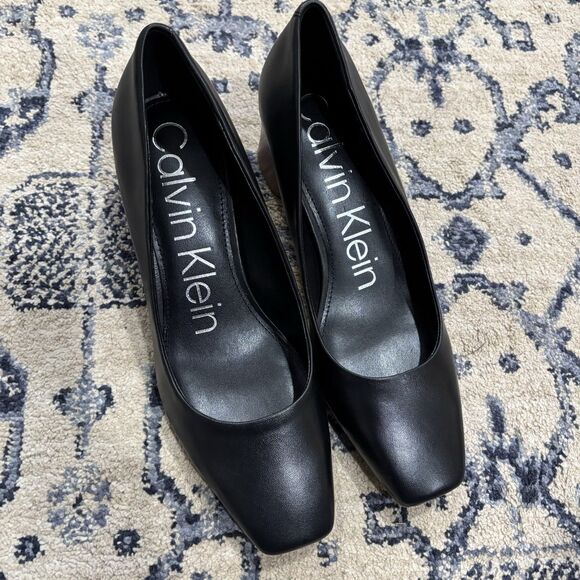 CALVIN KLEIN Square Toe Block Heel Dress Pump Women 8.5M Black Matte - Wood Heel - Picture 5 of 6